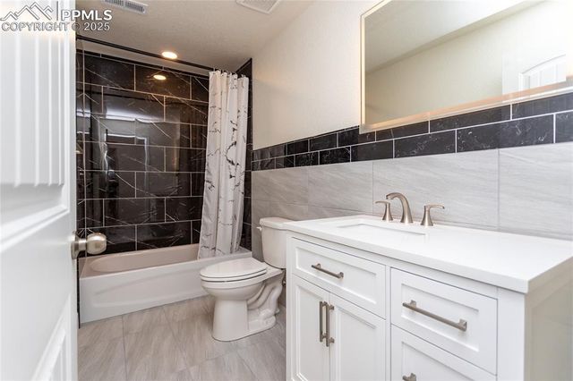 8287 Kintla Court, Colorado Springs, CO 80908