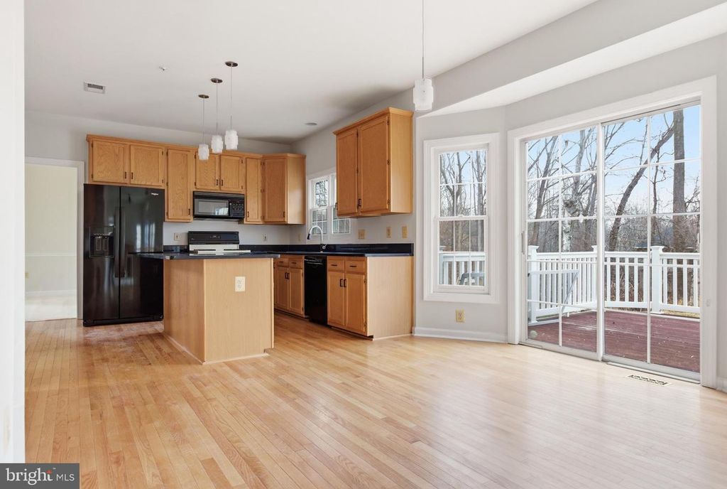 Image 15 of property listing at 2207 ARCTIC FOX DR, Bowie, MD 20721