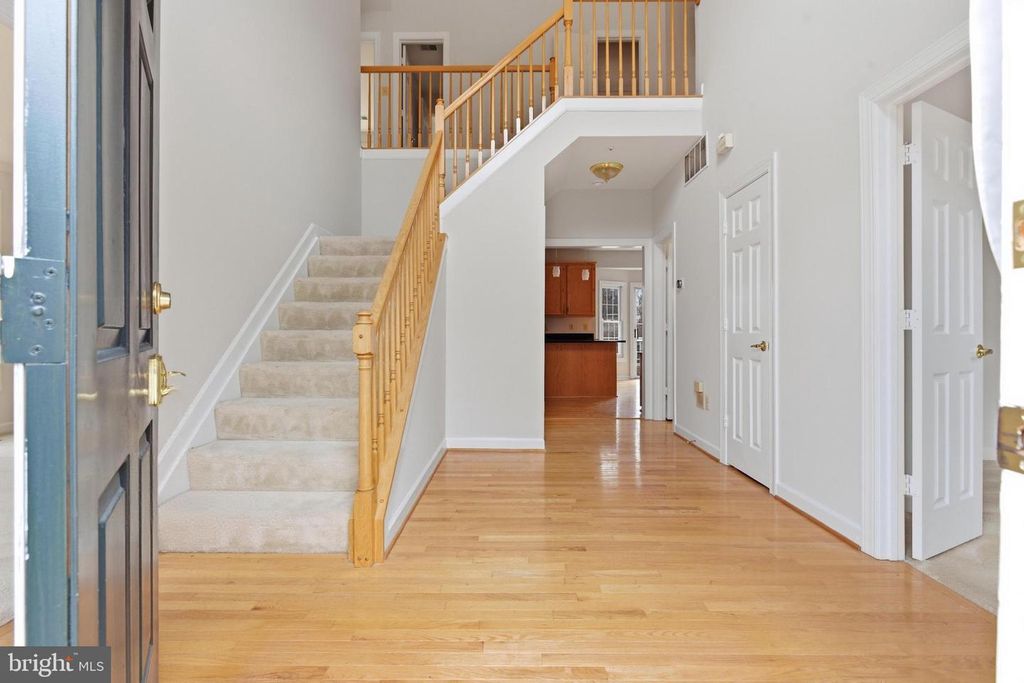 Image 3 of property listing at 2207 ARCTIC FOX DR, Bowie, MD 20721