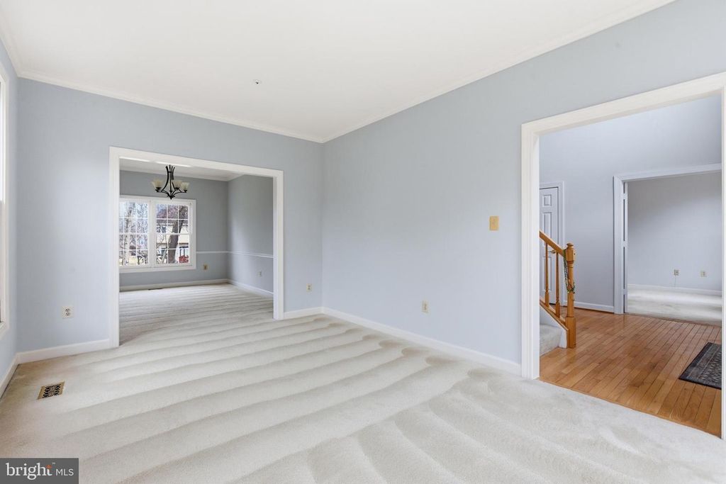 Image 6 of property listing at 2207 ARCTIC FOX DR, Bowie, MD 20721