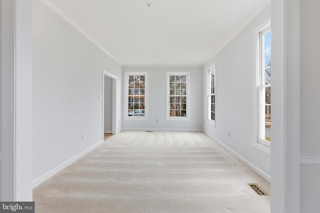 Image 7 of property listing at 2207 ARCTIC FOX DR, Bowie, MD 20721