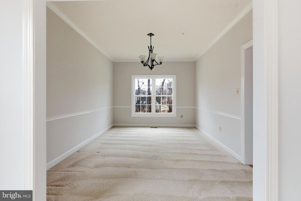 Image 8 of property listing at 2207 ARCTIC FOX DR, Bowie, MD 20721