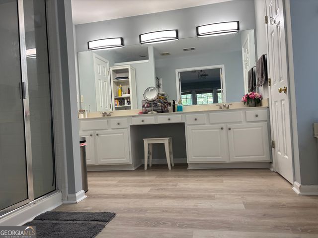 552 Glen Level Circle, Sugar Hill, GA 30518