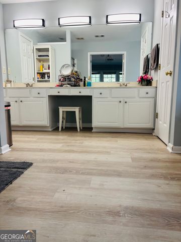 552 Glen Level Circle, Sugar Hill, GA 30518