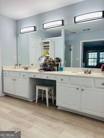 552 Glen Level Circle, Sugar Hill, GA 30518