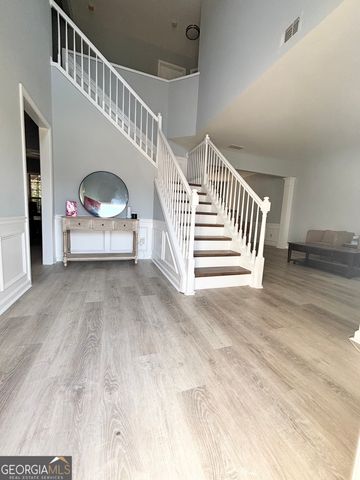 552 Glen Level Circle, Sugar Hill, GA 30518