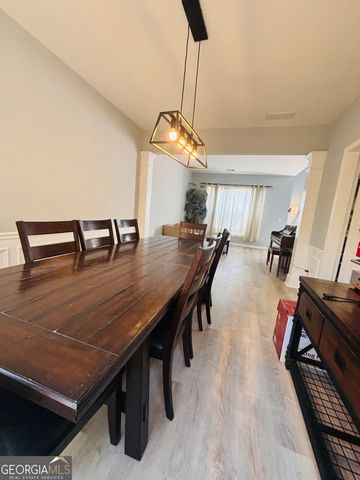 552 Glen Level Circle, Sugar Hill, GA 30518