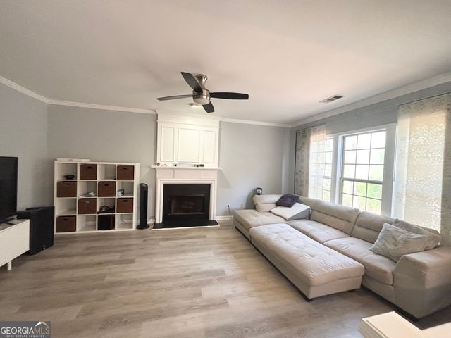 552 Glen Level Circle, Sugar Hill, GA 30518