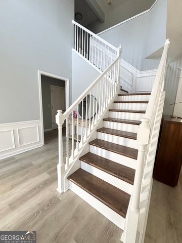 552 Glen Level Circle, Sugar Hill, GA 30518