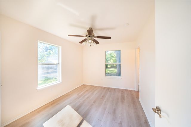 714 E 12th Street, Bonham, TX 75418