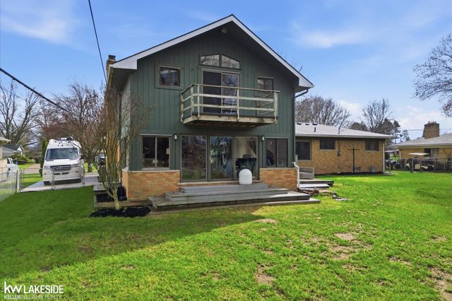 5669 Sandburn Avenue, Shelby Twp, MI 48316