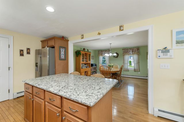 41 Viola Circle, Seabrook, NH 03847