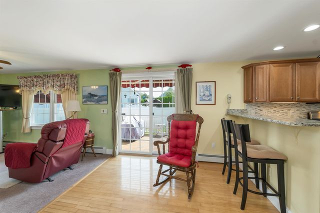 41 Viola Circle, Seabrook, NH 03847