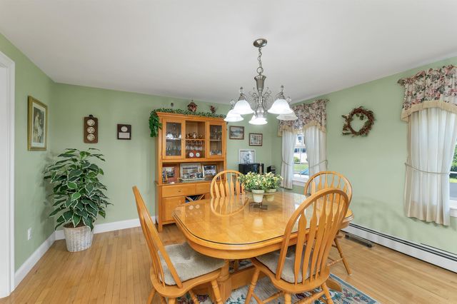 41 Viola Circle, Seabrook, NH 03847