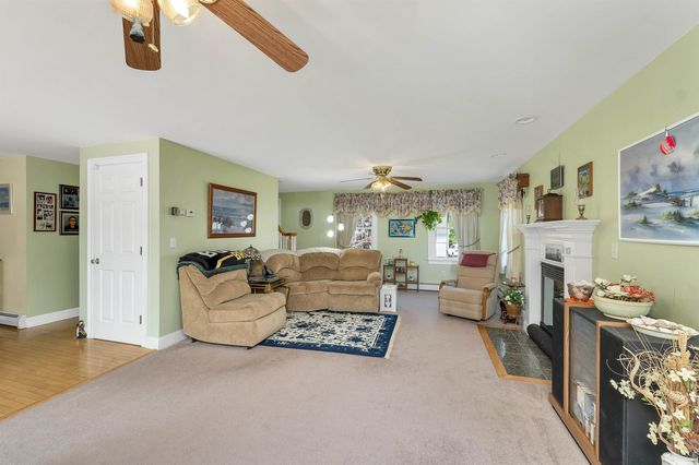 41 Viola Circle, Seabrook, NH 03847