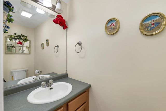 41 Viola Circle, Seabrook, NH 03847