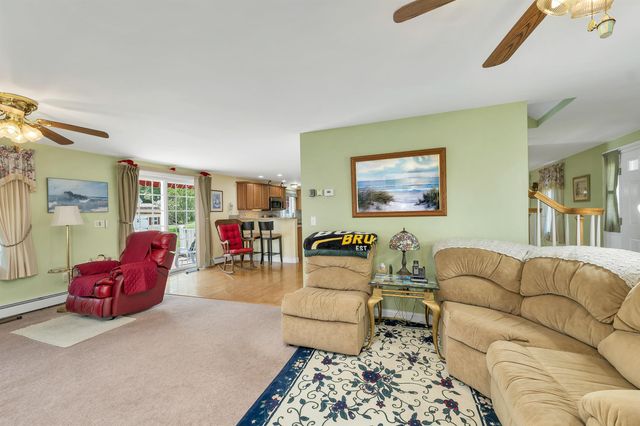 41 Viola Circle, Seabrook, NH 03847
