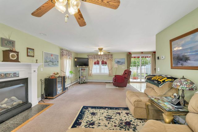 41 Viola Circle, Seabrook, NH 03847