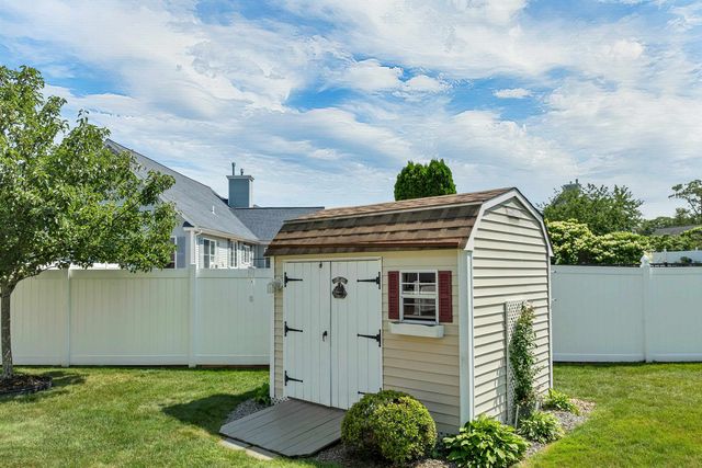 41 Viola Circle, Seabrook, NH 03847