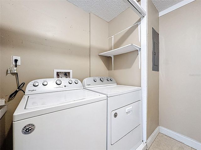 6582 MERITMOOR CIRCLE, Orlando, FL 32818