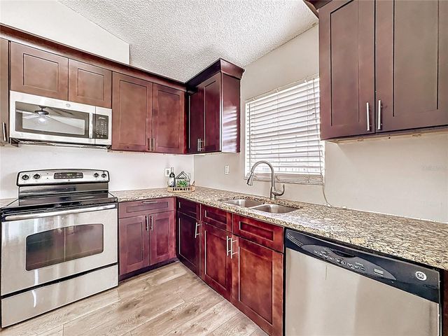 6582 MERITMOOR CIRCLE, Orlando, FL 32818