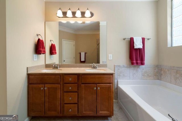 157 Highwoods Parkway, Newnan, GA 30265