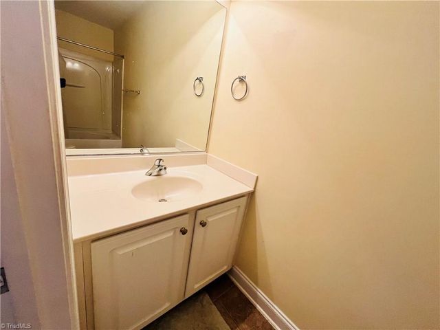 2926 Grove Park Drive, Burlington, NC 27215