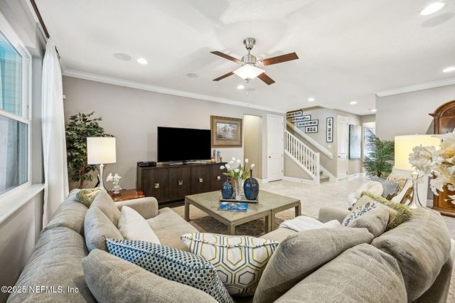 7787 HILSDALE Road, Jacksonville, FL 32216