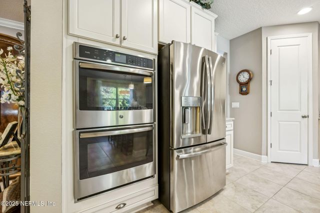 7787 HILSDALE Road, Jacksonville, FL 32216