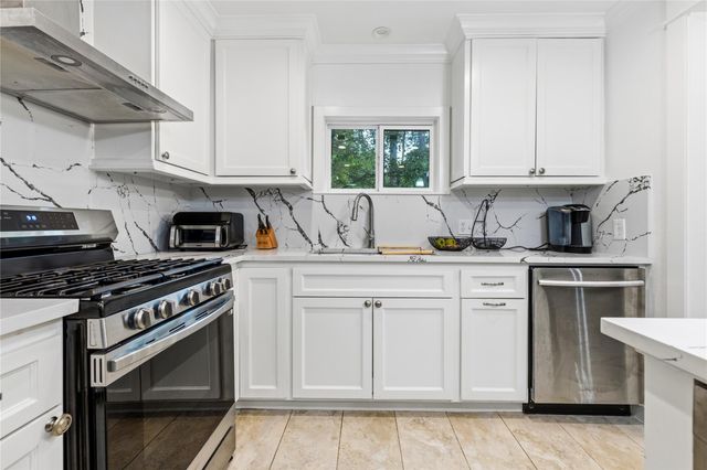 3740 Summer Lane, Huntsville, TX 77340