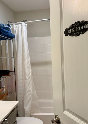 518 Gilder Drive, Carmel, IN 46032