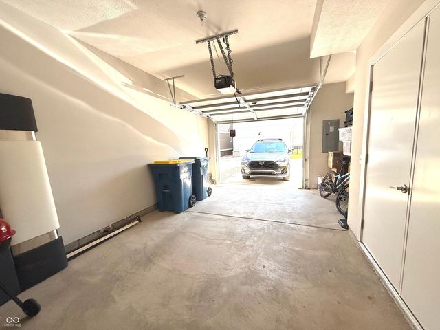 518 Gilder Drive, Carmel, IN 46032