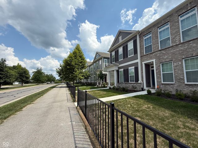 518 Gilder Drive, Carmel, IN 46032