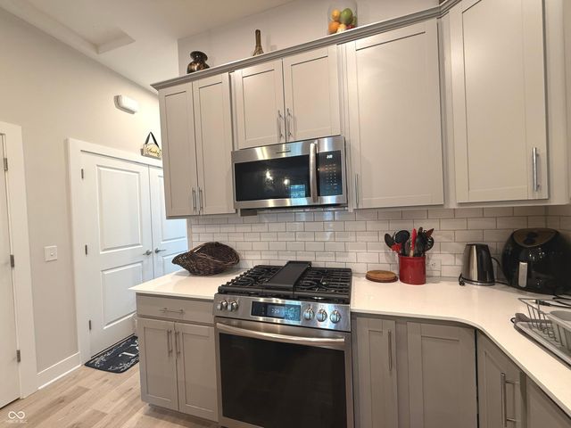 518 Gilder Drive, Carmel, IN 46032