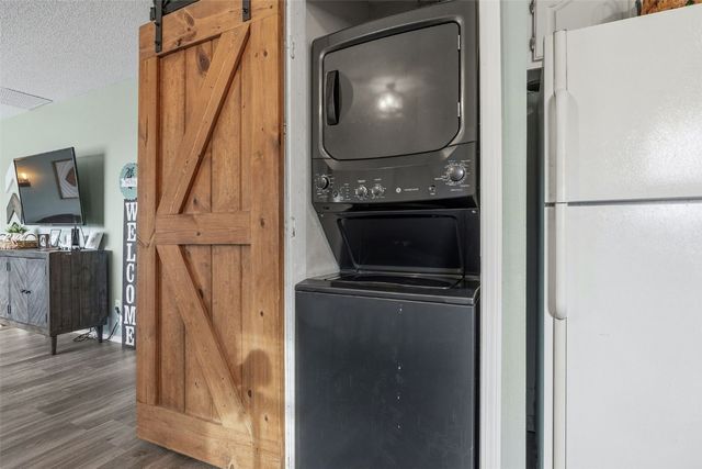 42 Park Village Ave SW, Cedar Rapids, IA 51404