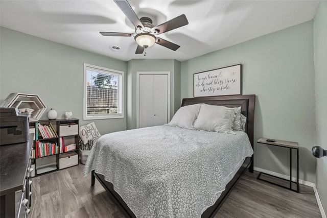 42 Park Village Ave SW, Cedar Rapids, IA 51404