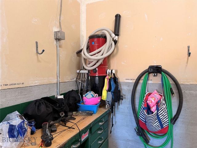 500 Arrigoni Lane, Dillon, MT 59725