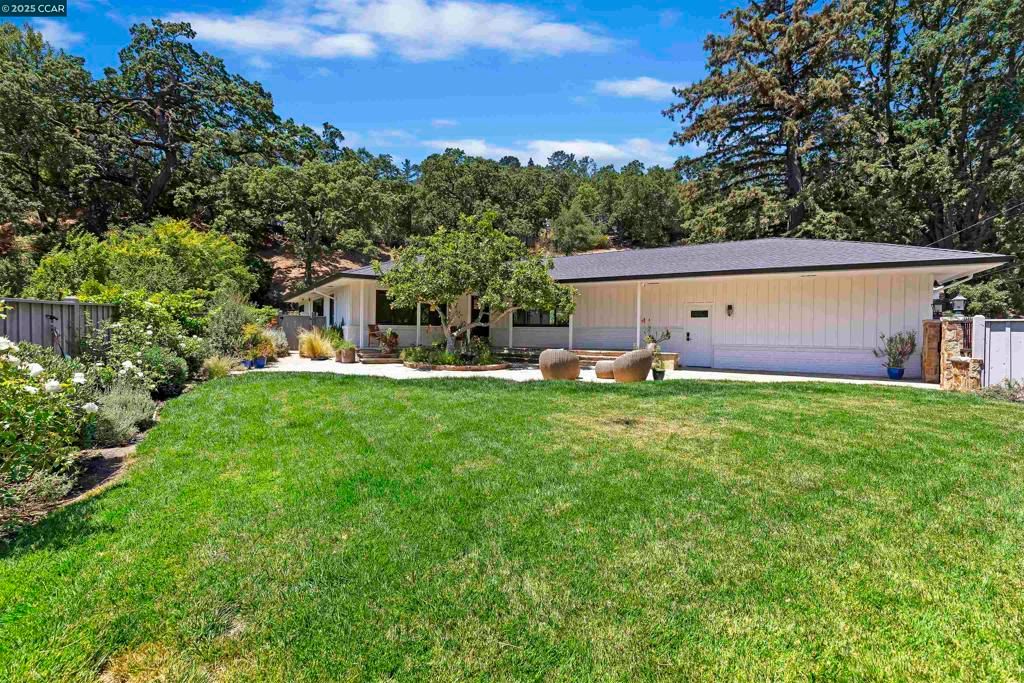 3363 Springhill Rd, Lafayette, CA 94549