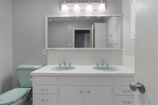 2067 Southwood Road, Jackson, MS 39211