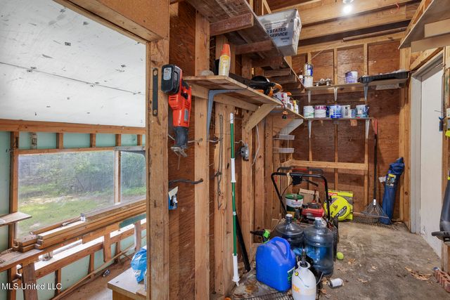2067 Southwood Road, Jackson, MS 39211