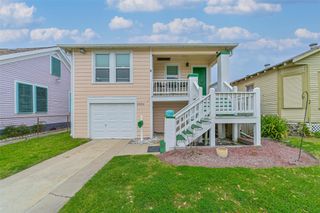3520 Avenue R, Galveston, TX 77550