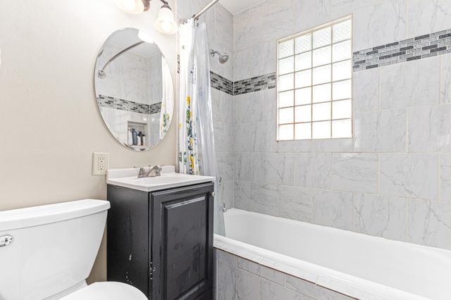 3350 Knox Avenue N, Minneapolis, MN 55412