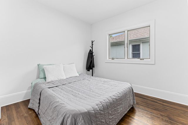 3350 Knox Avenue N, Minneapolis, MN 55412