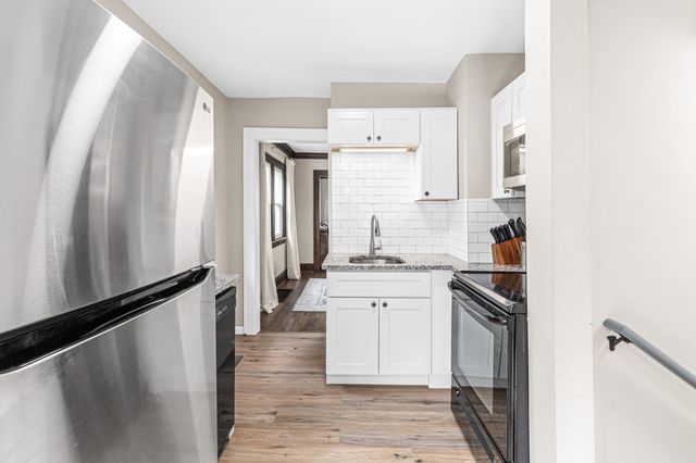 3350 Knox Avenue N, Minneapolis, MN 55412