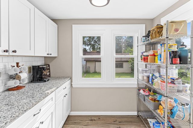 3350 Knox Avenue N, Minneapolis, MN 55412