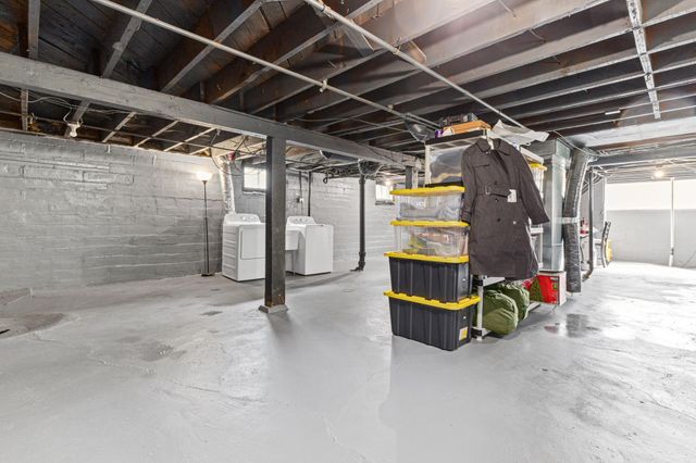 3350 Knox Avenue N, Minneapolis, MN 55412