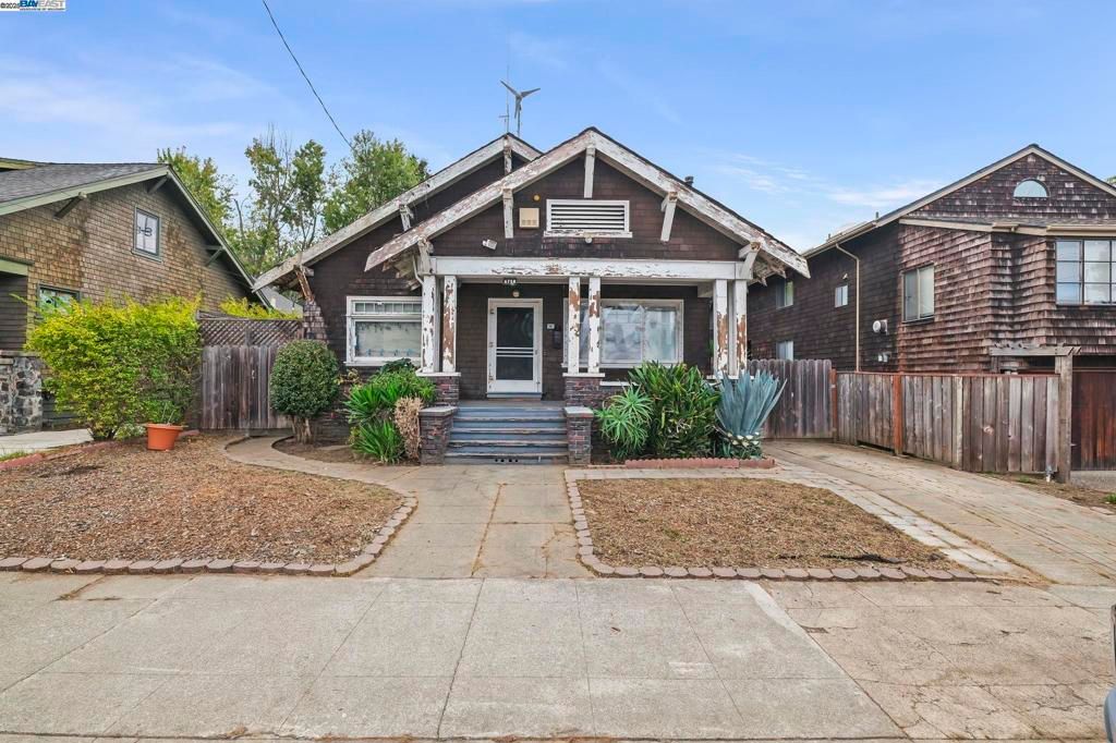 5726 Claremont Ave, Oakland, CA 94618