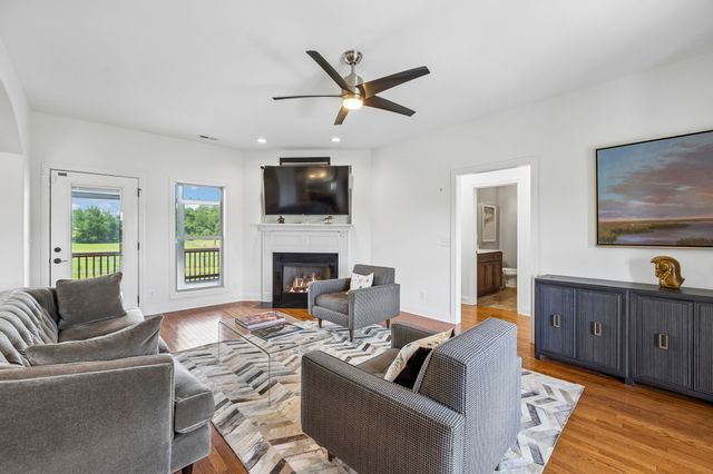 1088 Atkins Road Ext, Cedar Hill, TN 37032