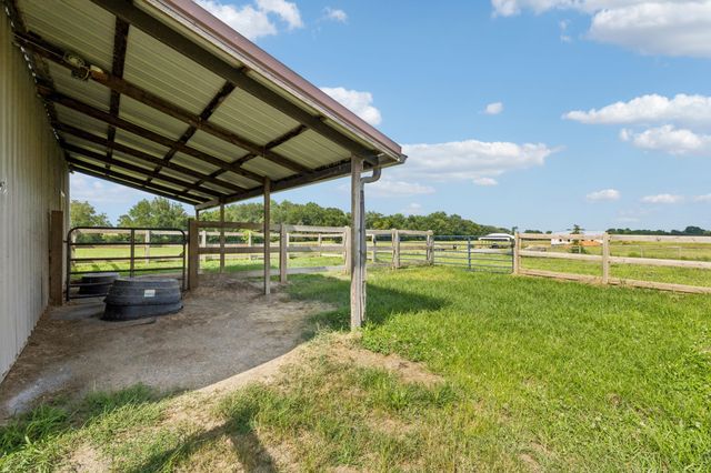 1088 Atkins Road Ext, Cedar Hill, TN 37032