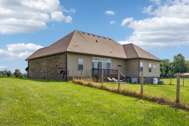 1088 Atkins Road Ext, Cedar Hill, TN 37032